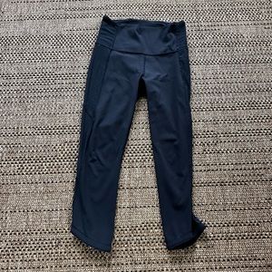 Lululemon black crop running tights